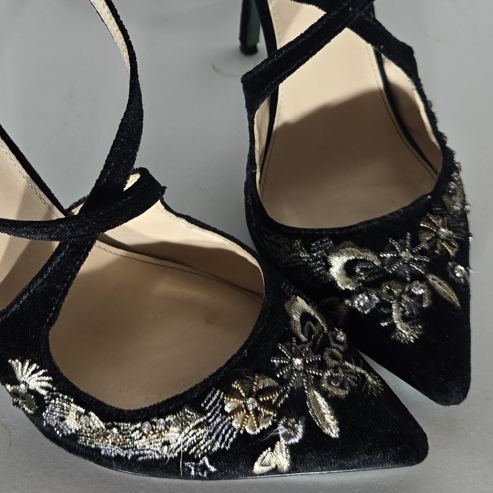 Betsey Johnson Embroidered Heels - Picture 1 of 5